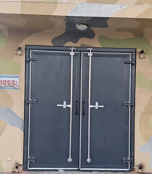 西乡工业平开门