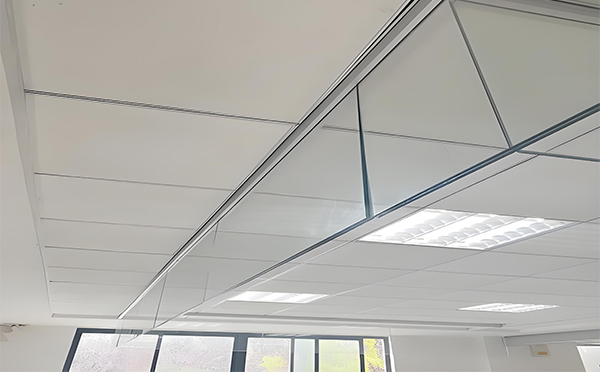 西乡玻璃挡烟垂壁