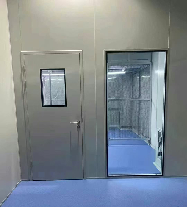 学校教学楼完成西乡防火门标准化安装